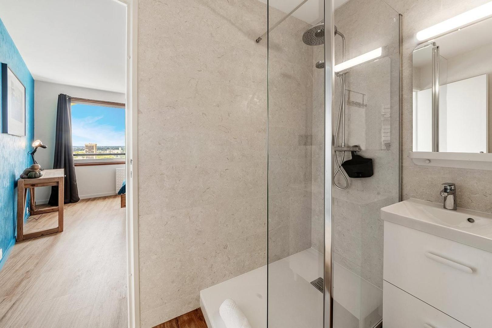 Bellevue, Appartement T2, Terrasse & Parking Rennes Eksteriør bilde