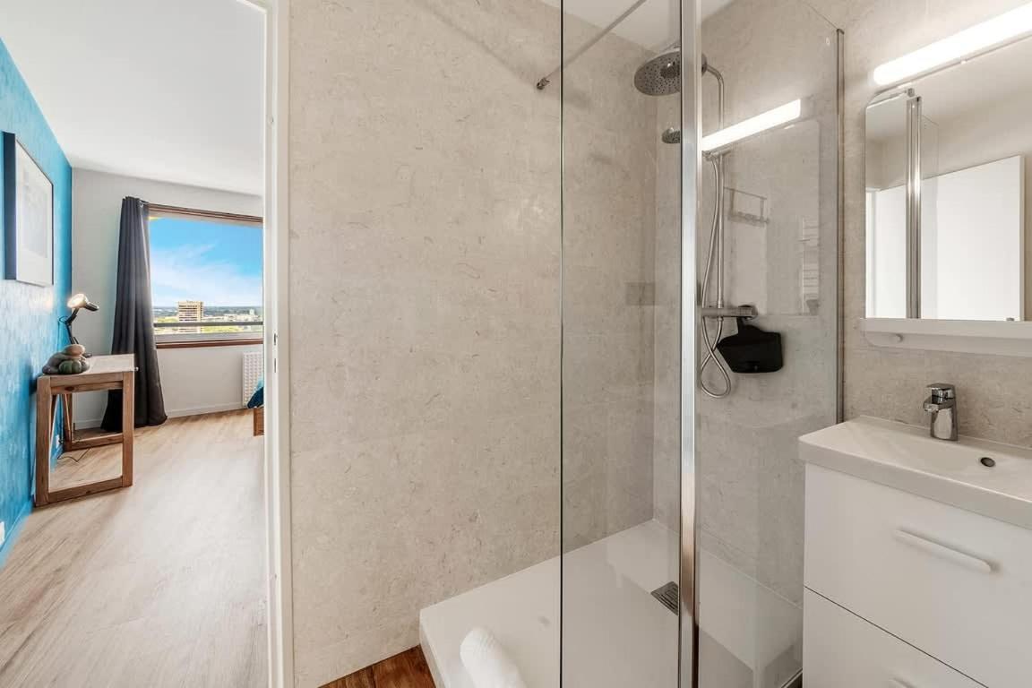 Bellevue, Appartement T2, Terrasse & Parking Rennes Eksteriør bilde